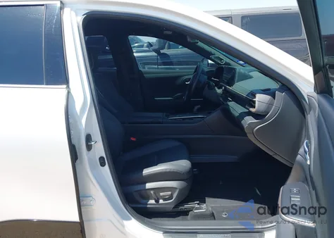 2023 Toyota Crown Limited z USA, uszkodzony, nr VIN JTDAAAAF9P3001201